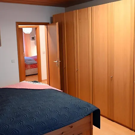 דירה Grosse Und Schoene In