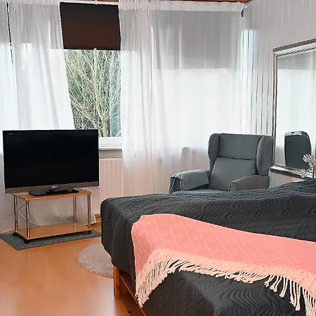 Grosse Und Schoene In Apartment Isernhagen