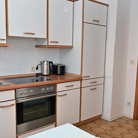 Grosse Und Schoene In Apartment Isernhagen