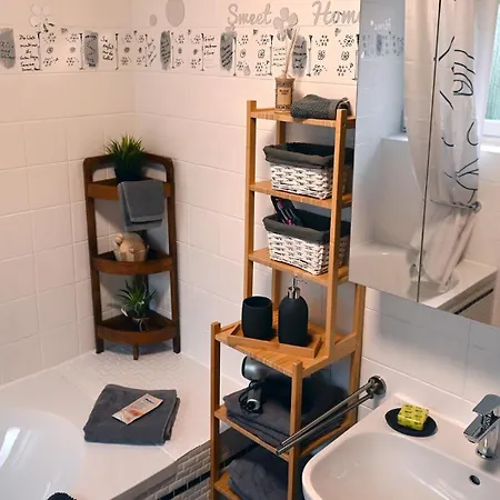 Grosse Und Schoene In * איזרנהאגן