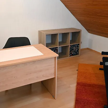 Grosse Und Schoene In Apartment Isernhagen